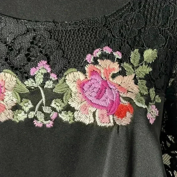 Avenue Lace Floral Black Multi Color Midi Dress NWT Size 2X. 18/20 - Picture 5 of 8